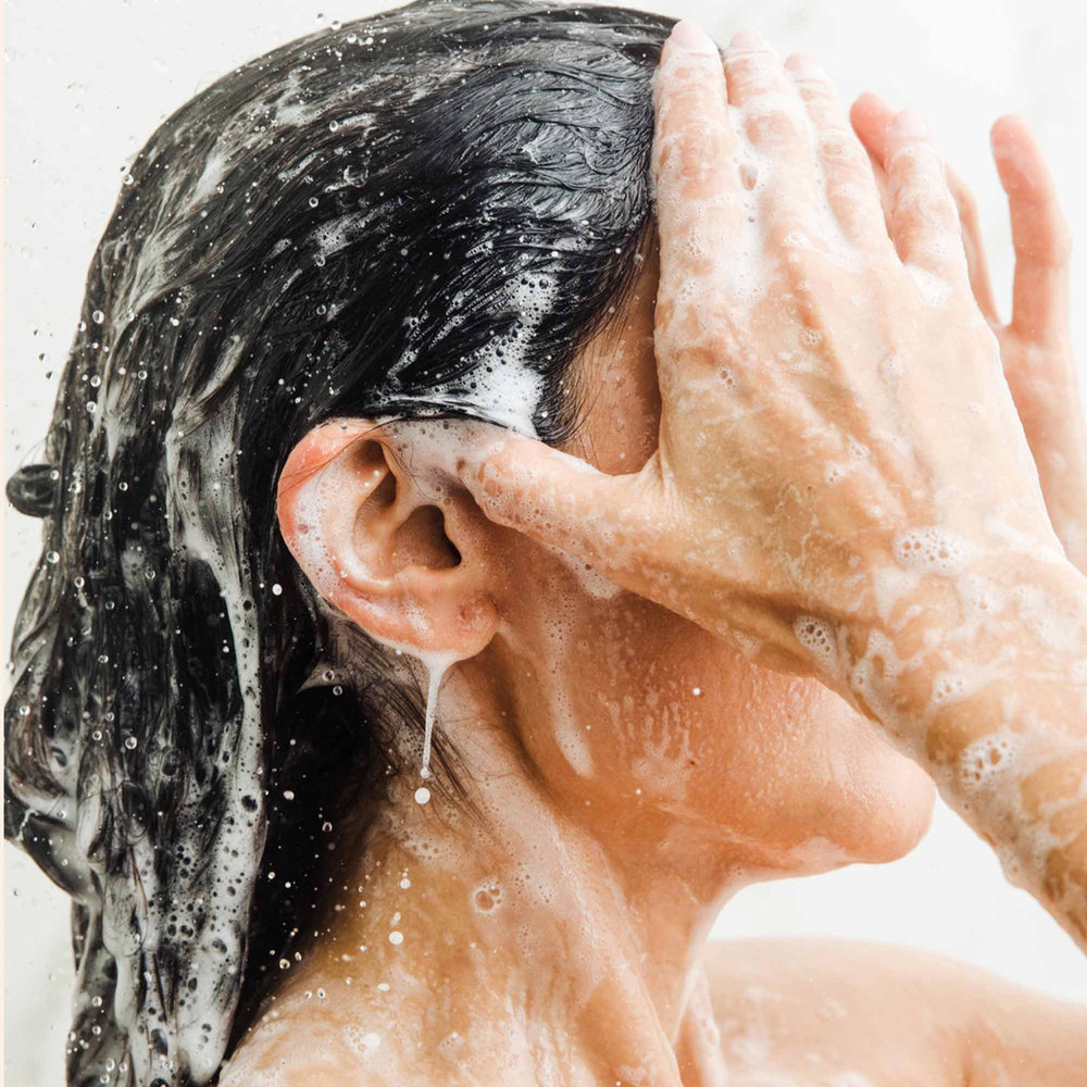 Volumizing Shampoo - Essential Oils - Image 2